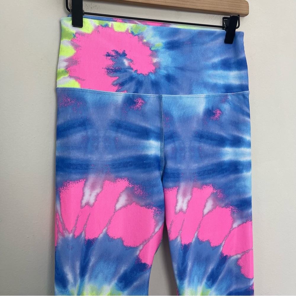 BEACH RIOT- Ayla Ribbed Blue Tie Dye Leggings - Picture 4 of 7